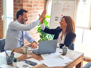 Equipo profesional en empresa española